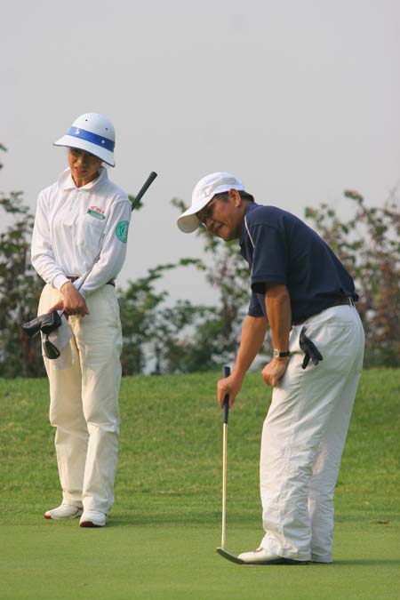 高尔夫锦标赛焦点战：中原天狼队鏖战东城白虎队，新星闪耀。主场山呼海啸的简单介绍-九游中国体育网址