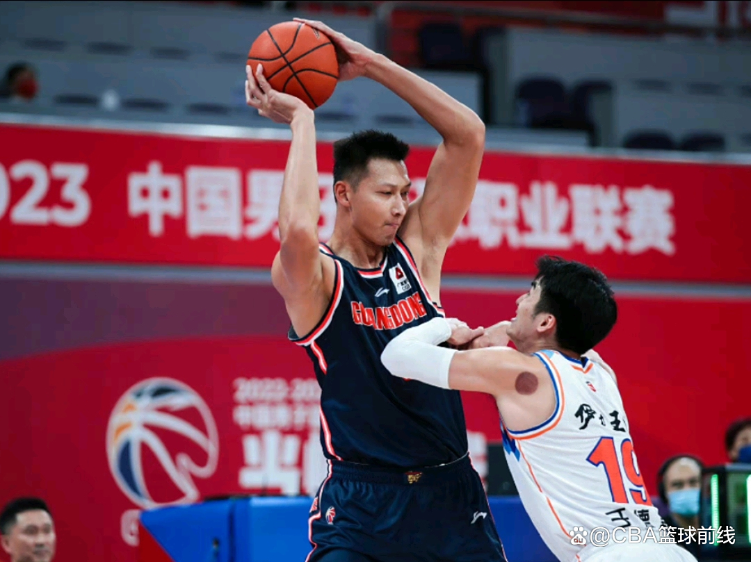  阿森纳训练开放日，国际比赛日官宣签约引欢呼，CBA季后赛在即，高层口径保持一致-九游中国体育网址