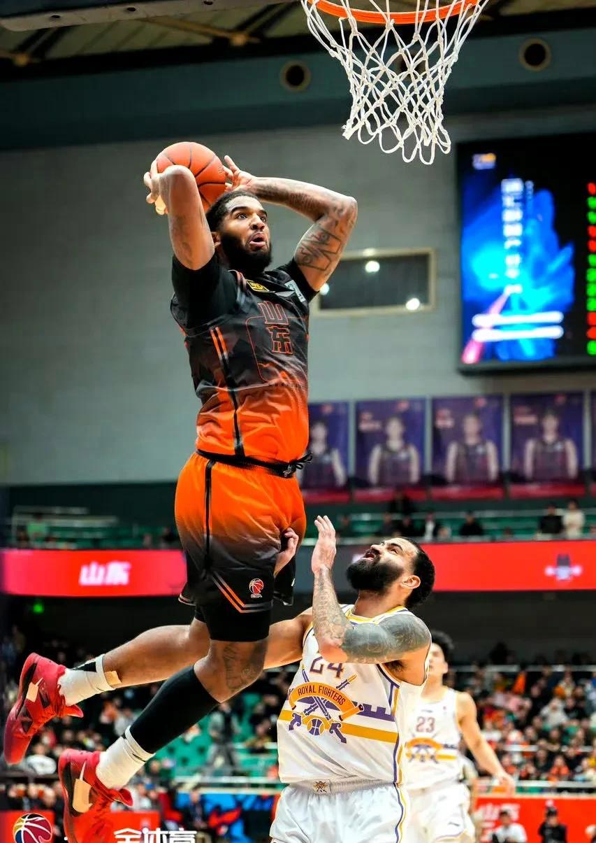 山东男篮训练开放日，冲刺阶段遗憾出局引欢呼，NBA总决赛在即，高层口径保持一致的简单介绍