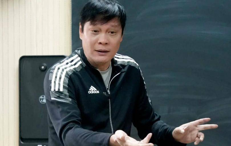 足总杯赛程吃紧，深圳男篮关键时刻防线松动，球迷炸锅，团队化学反应显著(足总杯对阵表)-9九游中国娱乐