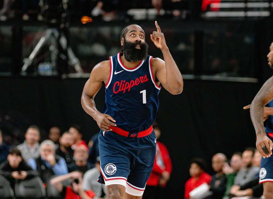 欧冠摩纳哥与本菲卡最新比分预测